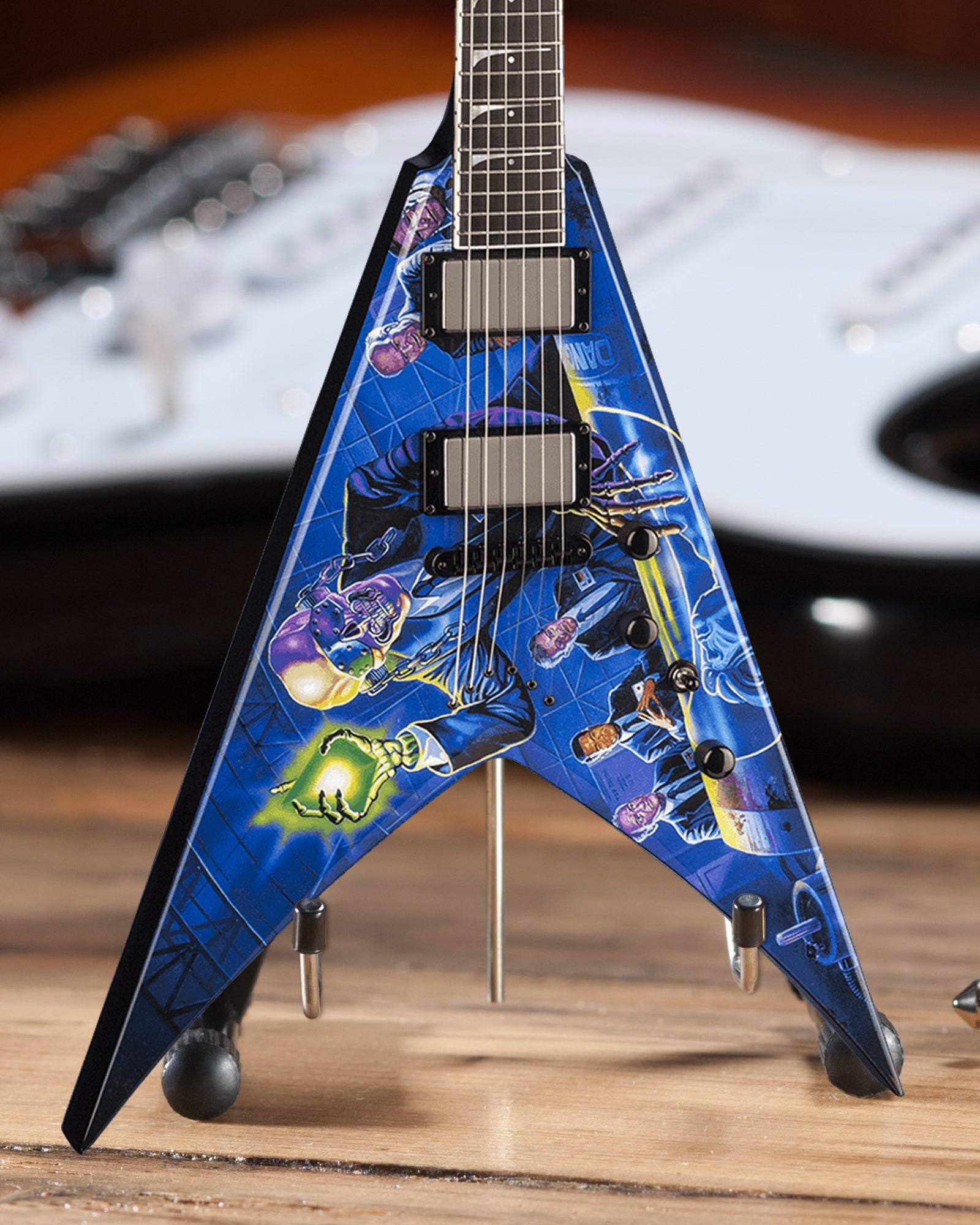 MEGADETH Dave Mustaine Signature V Rust In Peace Mini Guitar – The