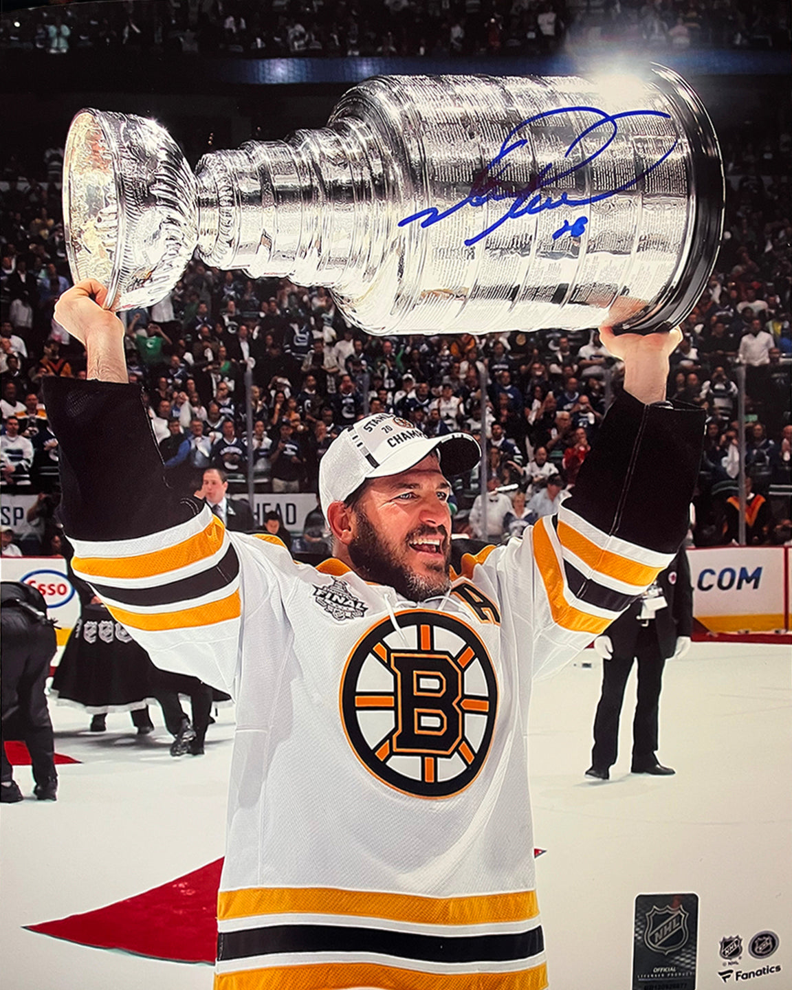 Autographed Mark Recchi 2011 Stanley Cup Champions Boston Bruins 11" x 14" Hockey Photo