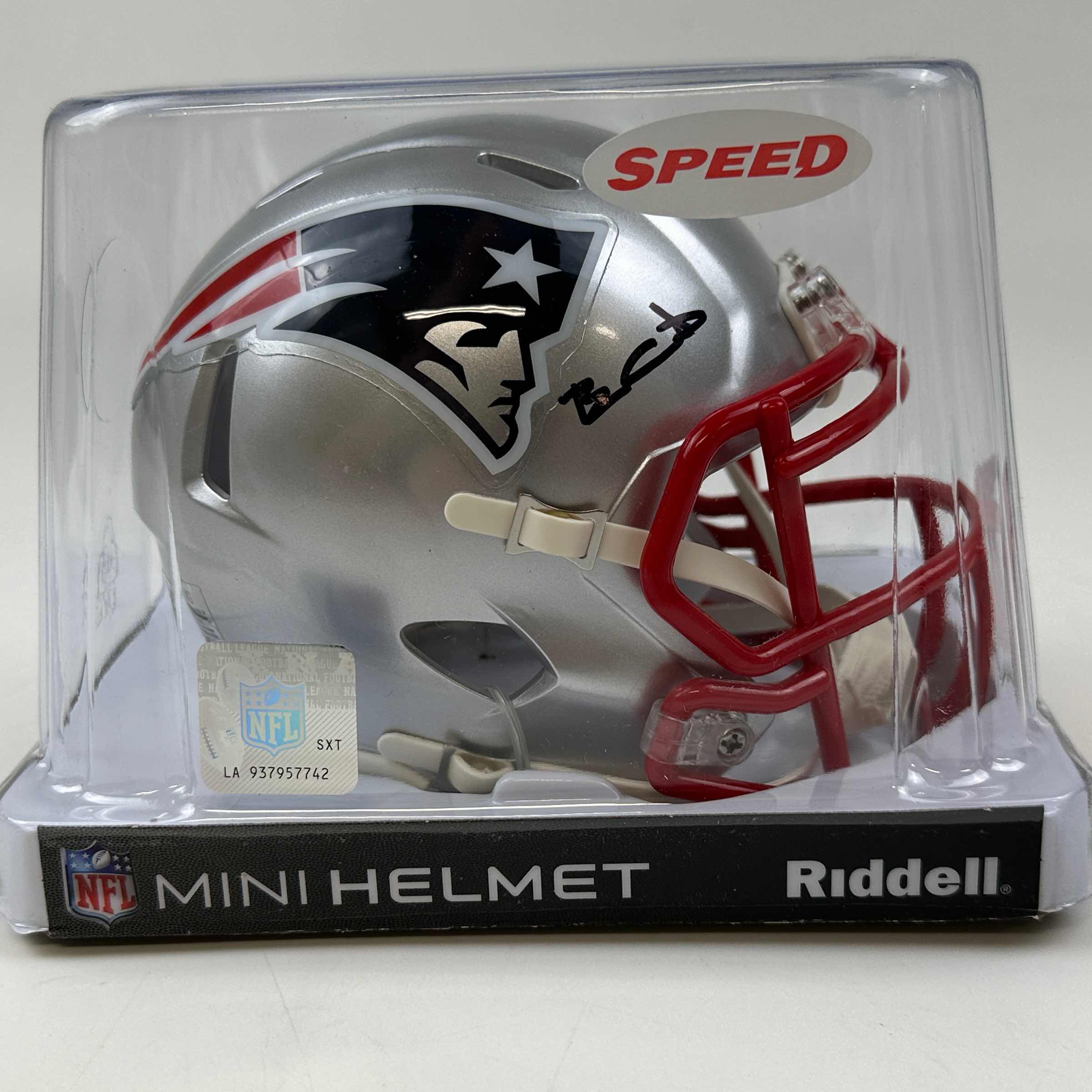 Autographed Ben Coates New England Patriots Mini Football Helmet