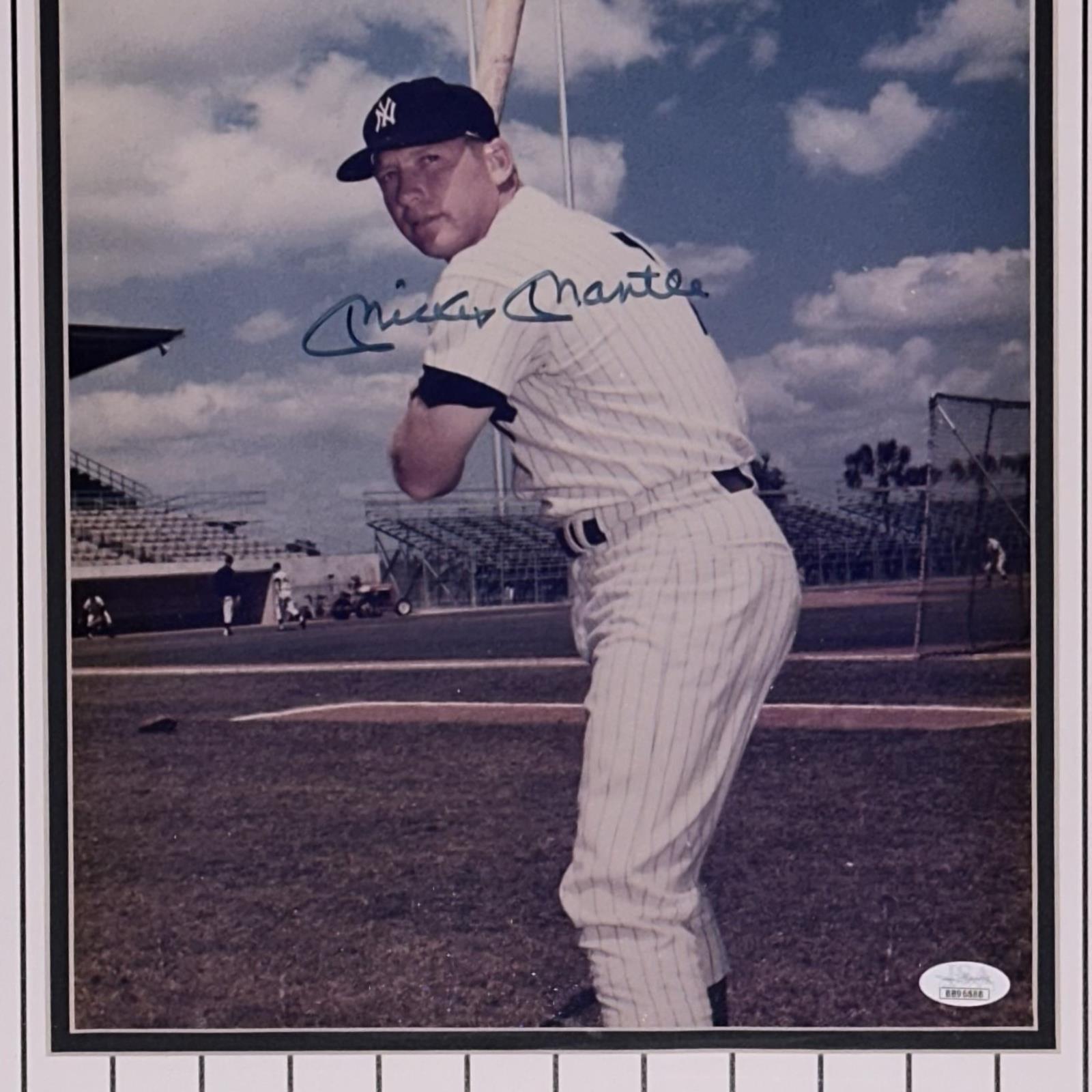 Autographed Mickey Mantle New York Yankees Deluxe Framed 11x14 Photo