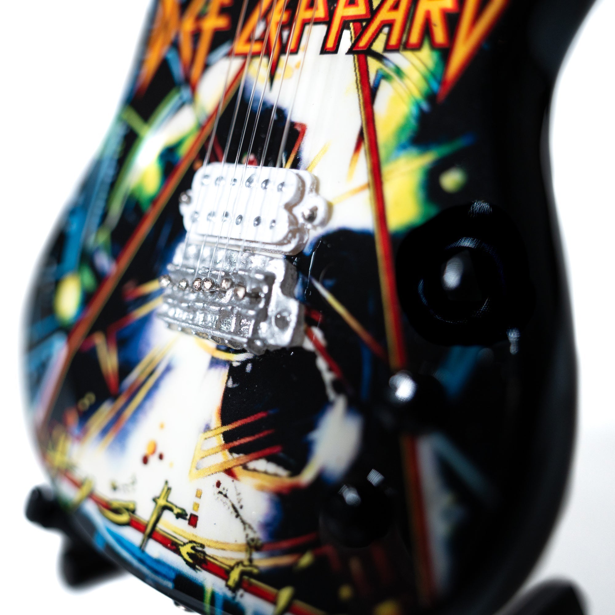 FranklinMint.com | Def Leppard's “Hysteria” Mini Axe – The